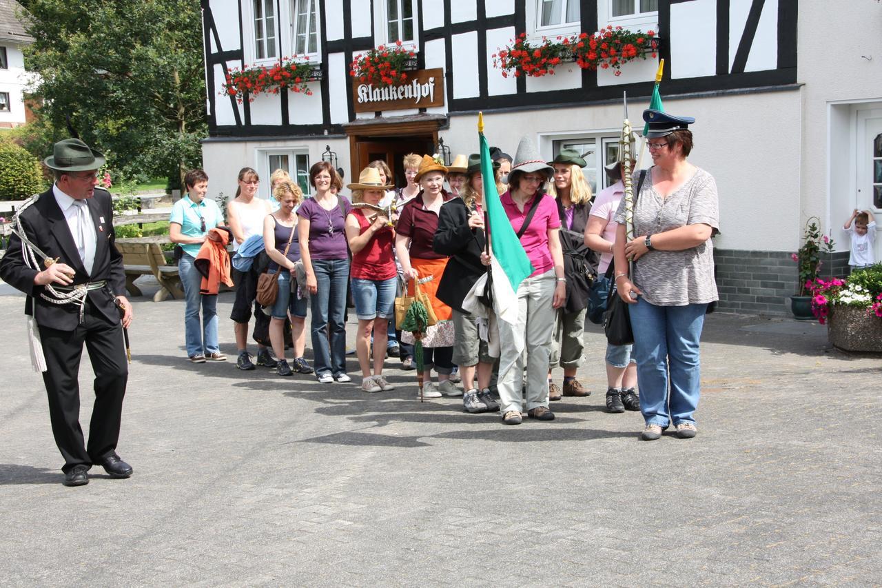 Hotel Klaukenhof Lennestadt Buitenkant foto
